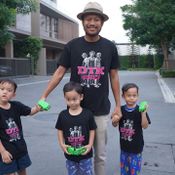 เปิดบ้าน “สิงโต นำโชค” ทุกมุมในบ้านเต็มไปด้วยสีสันของ 3 หนุ่มน้อยแสนซน