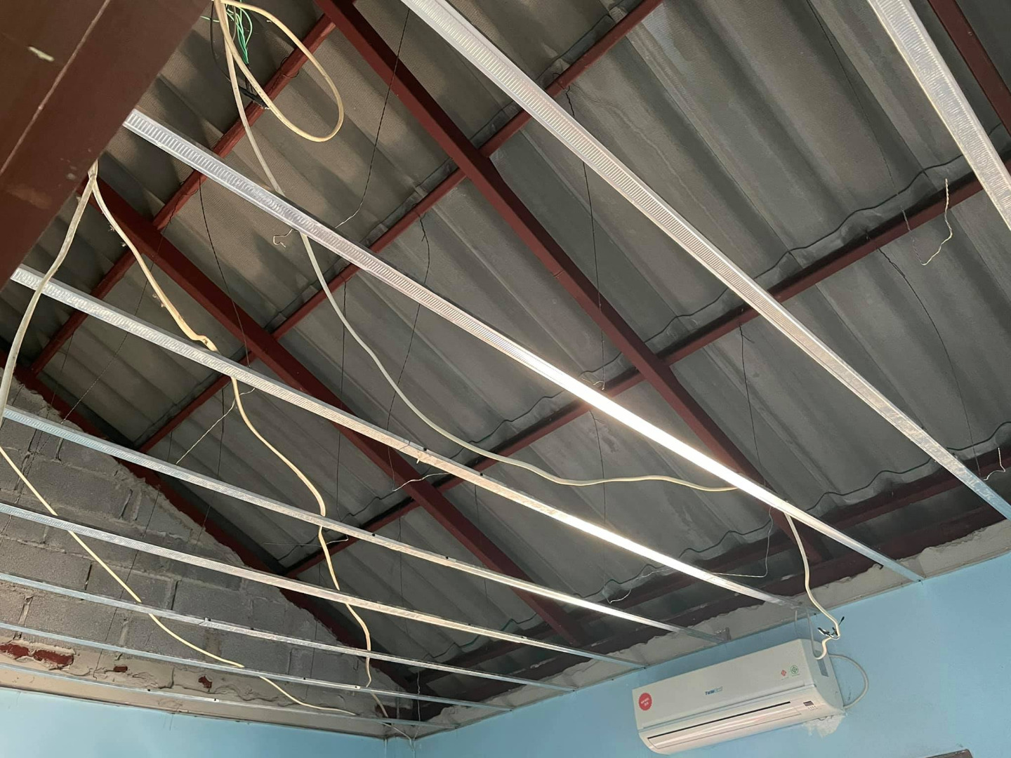 รีวิวเปลี่ยนห้องเก่าๆ เน่าๆ 10 ปี เป็นห้องใหม่สุดเท่ ออกแบบเองผ่านแอป ง่ายนิดเดียว