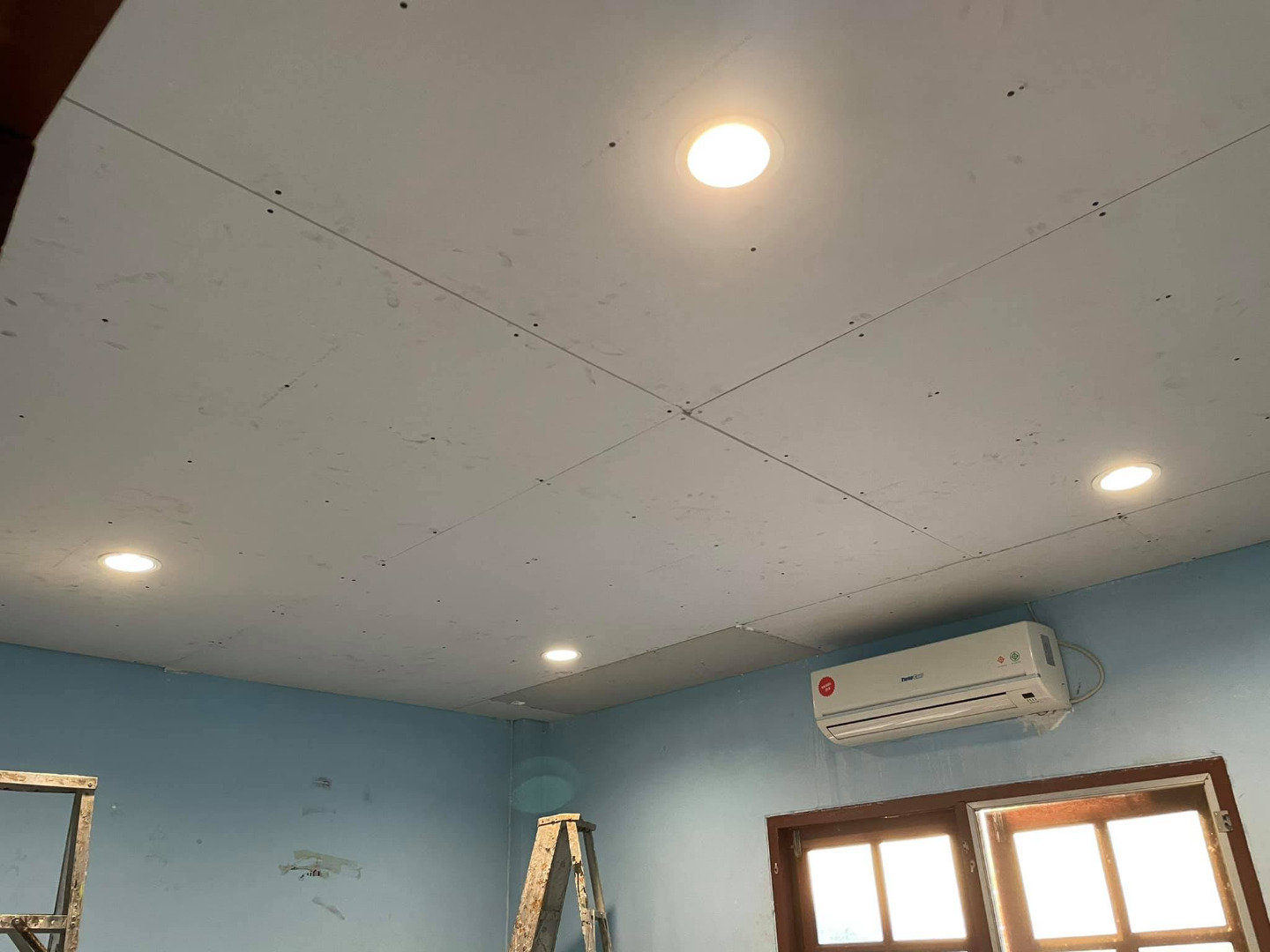 รีวิวเปลี่ยนห้องเก่าๆ เน่าๆ 10 ปี เป็นห้องใหม่สุดเท่ ออกแบบเองผ่านแอป ง่ายนิดเดียว