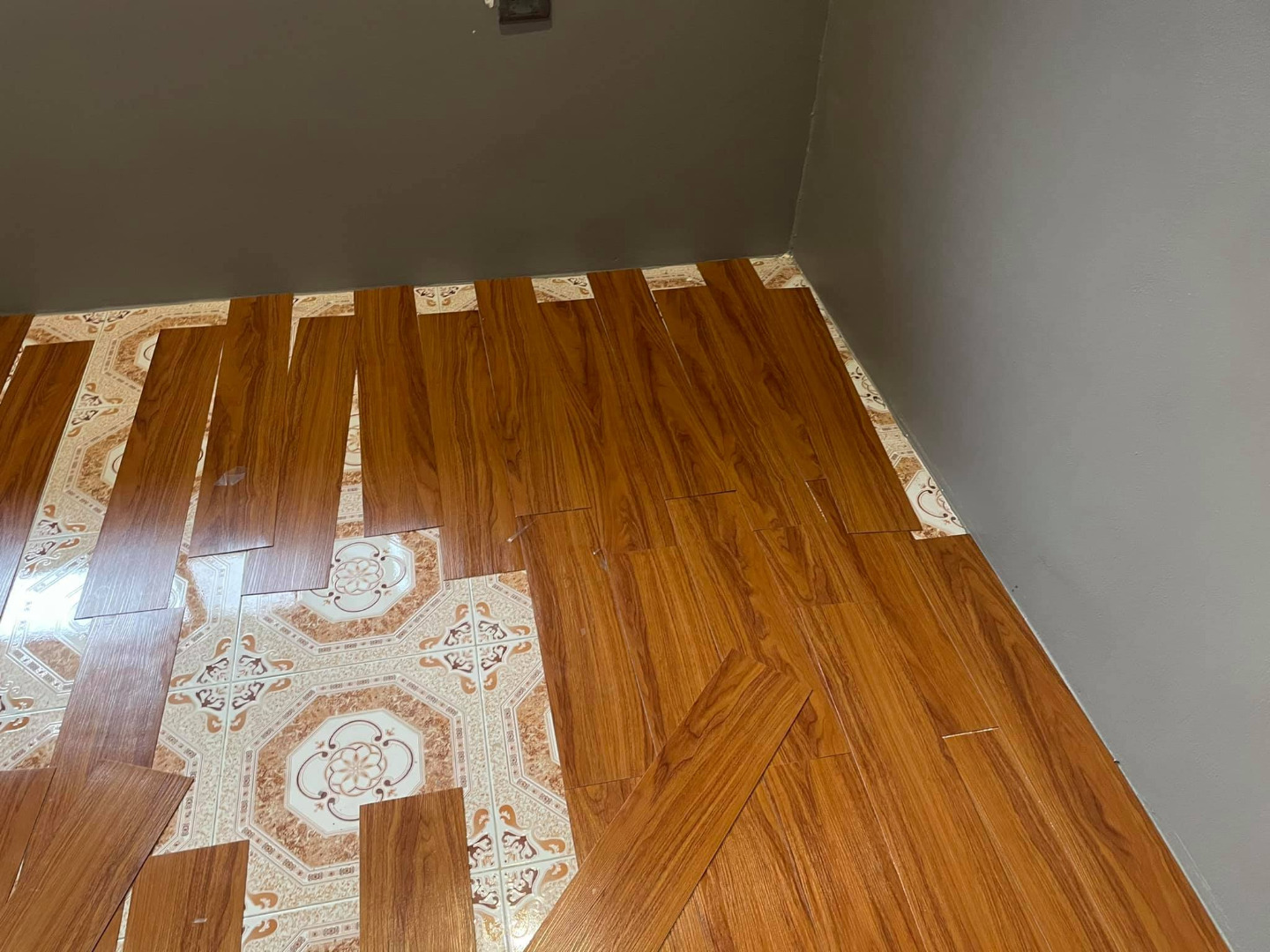 รีวิวเปลี่ยนห้องเก่าๆ เน่าๆ 10 ปี เป็นห้องใหม่สุดเท่ ออกแบบเองผ่านแอป ง่ายนิดเดียว