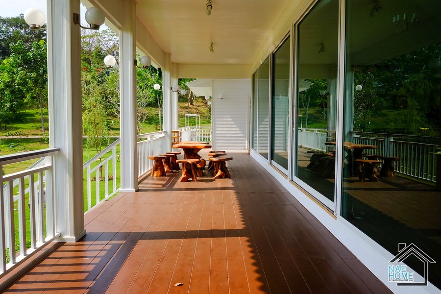 บ้านสไตล์อิงลิชคันทรี พร้อมเรือนรับรองแยก 4 ห้องนอน 4 ห้องน้ำ พื้นที่ใช้สอย 355 ตรม