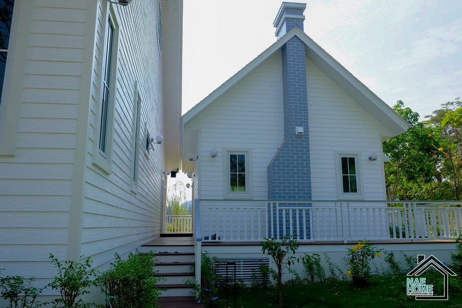 บ้านสไตล์อิงลิชคันทรี พร้อมเรือนรับรองแยก 4 ห้องนอน 4 ห้องน้ำ พื้นที่ใช้สอย 355 ตรม