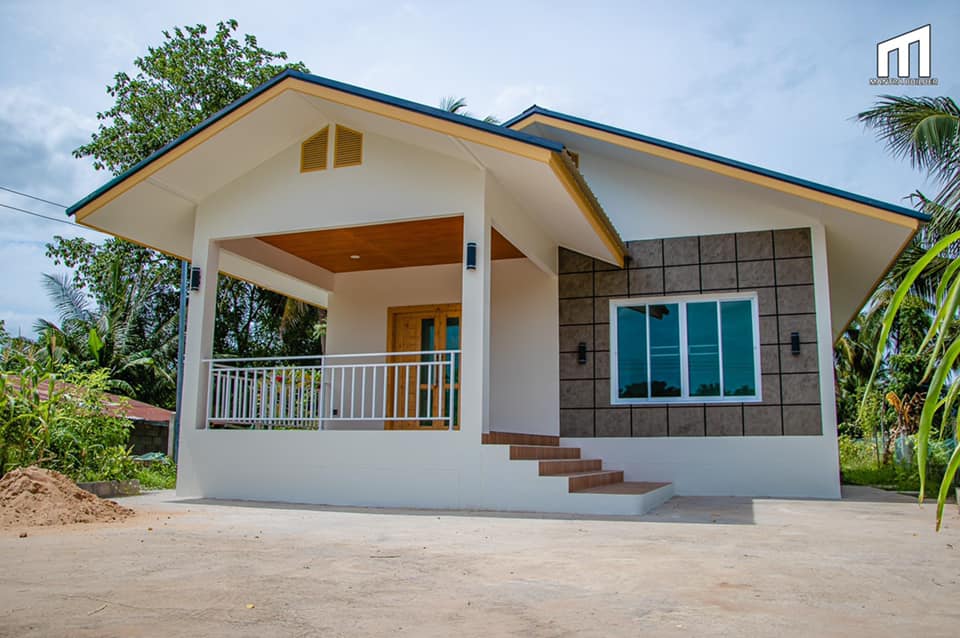 บ้านชั้นเดียวสไตล์คอนเทมโพรารี ออกแบบหลังคาทรงหน้าจั่ว 2 ชั้น 2 ห้องนอน 1 ห้องน้ำ