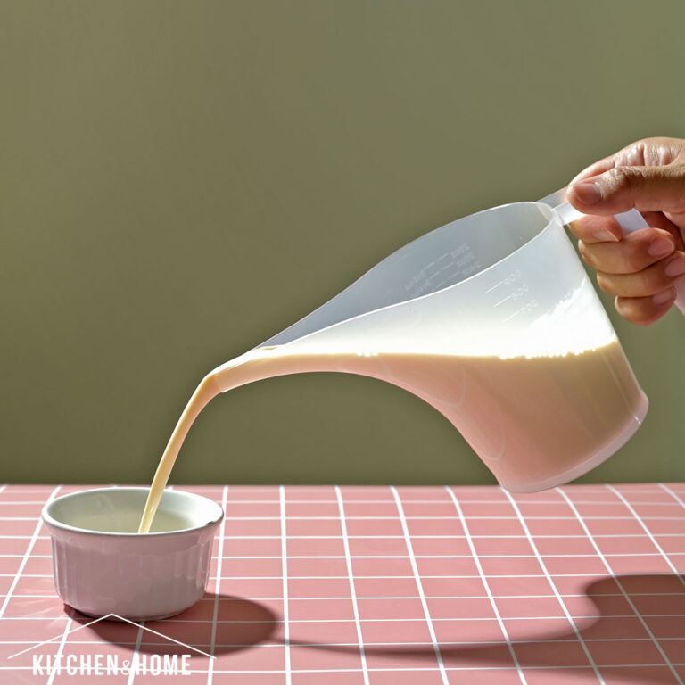 วิธีใช้ถ้วยตวงของเหลว ถ้วยตวงแบบไหนเหมาะกับสูตรอะไรมาดูกัน