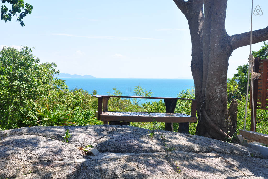 ห้องนอนบังกะโล ก่อสร้างอย่างเรียบง่าย ภายใต้บรรยากาศริมทะเล