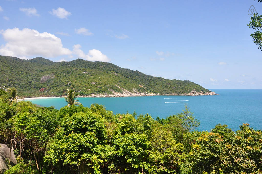 ห้องนอนบังกะโล ก่อสร้างอย่างเรียบง่าย ภายใต้บรรยากาศริมทะเล