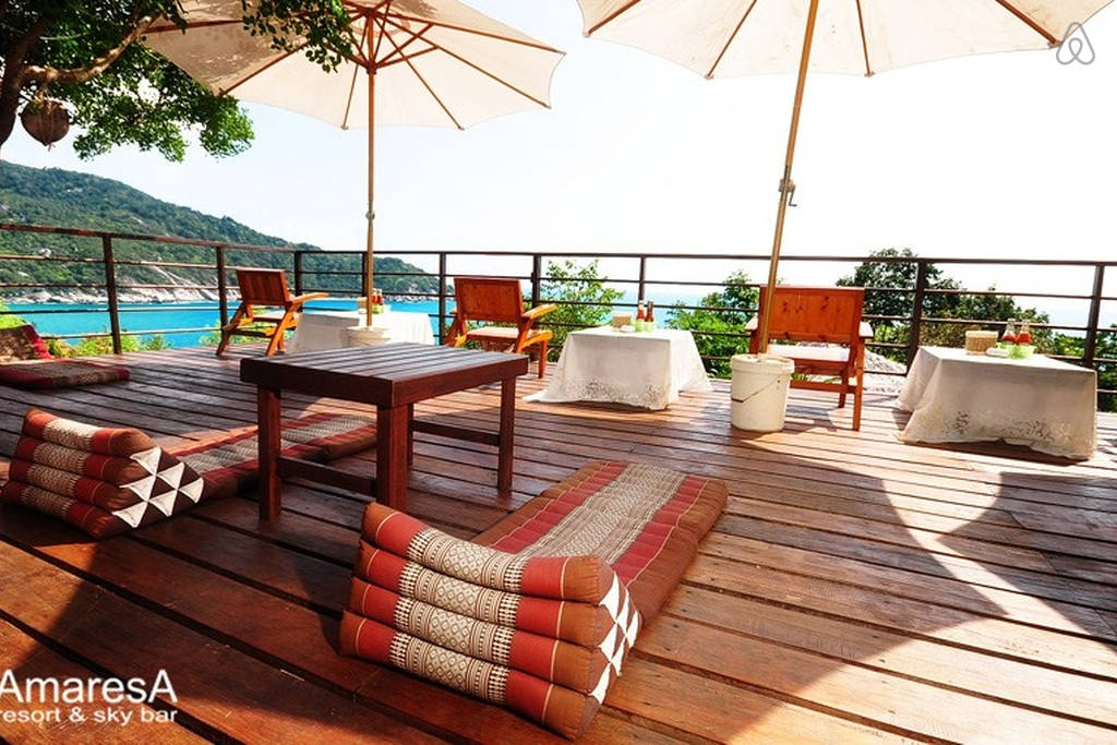 ห้องนอนบังกะโล ก่อสร้างอย่างเรียบง่าย ภายใต้บรรยากาศริมทะเล