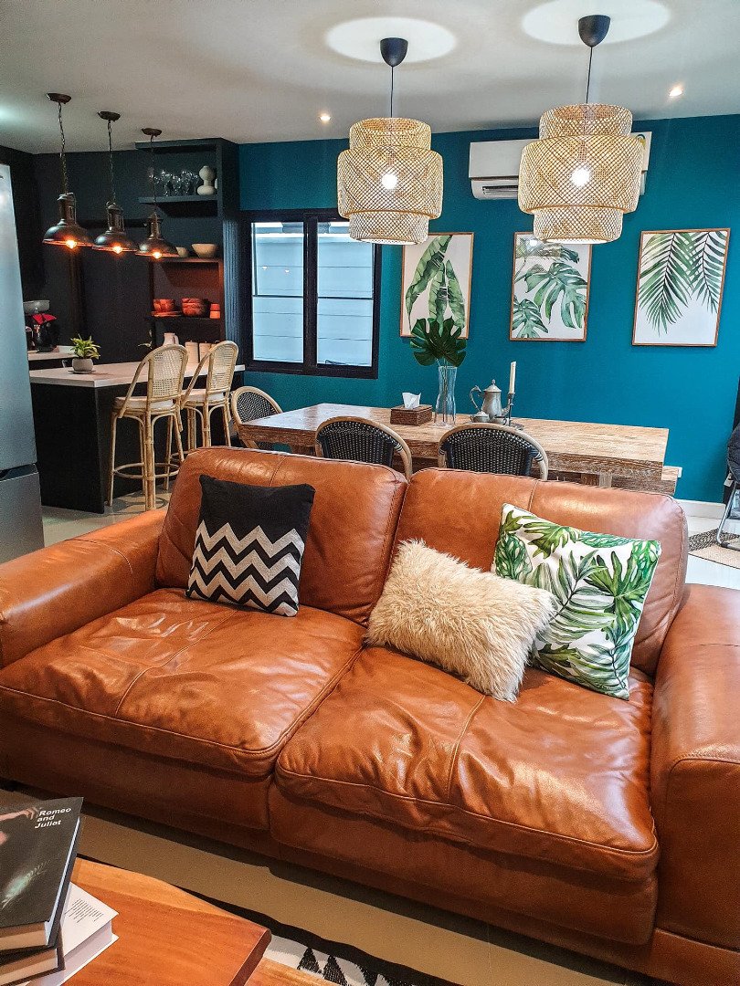 เจ้าของบ้านเนรมิตบ้านสไตล์ TropicalBoho ตกแต่งเสร็จแล้วกลายเป็นคนติดบ้าน