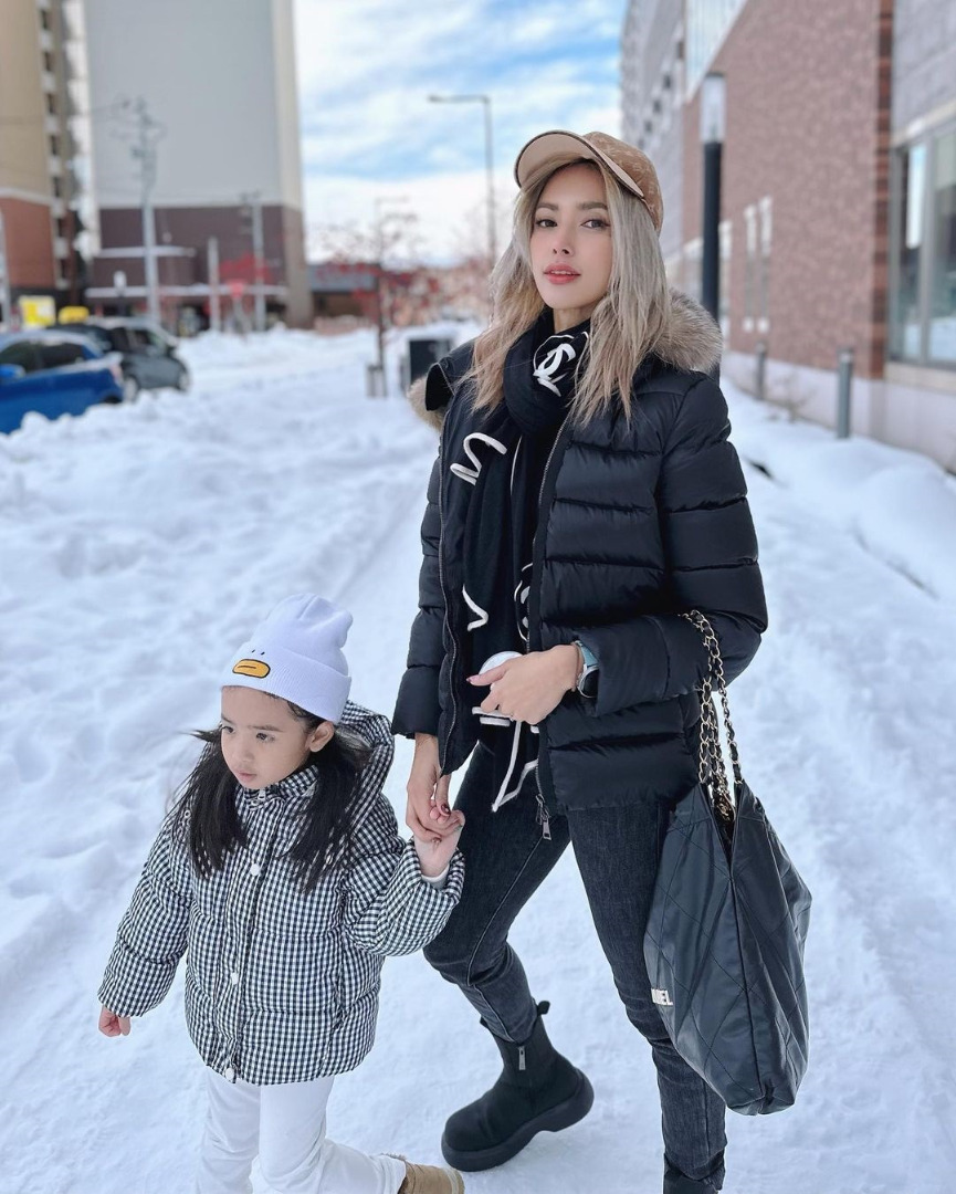 อุ้ม ลักขณา