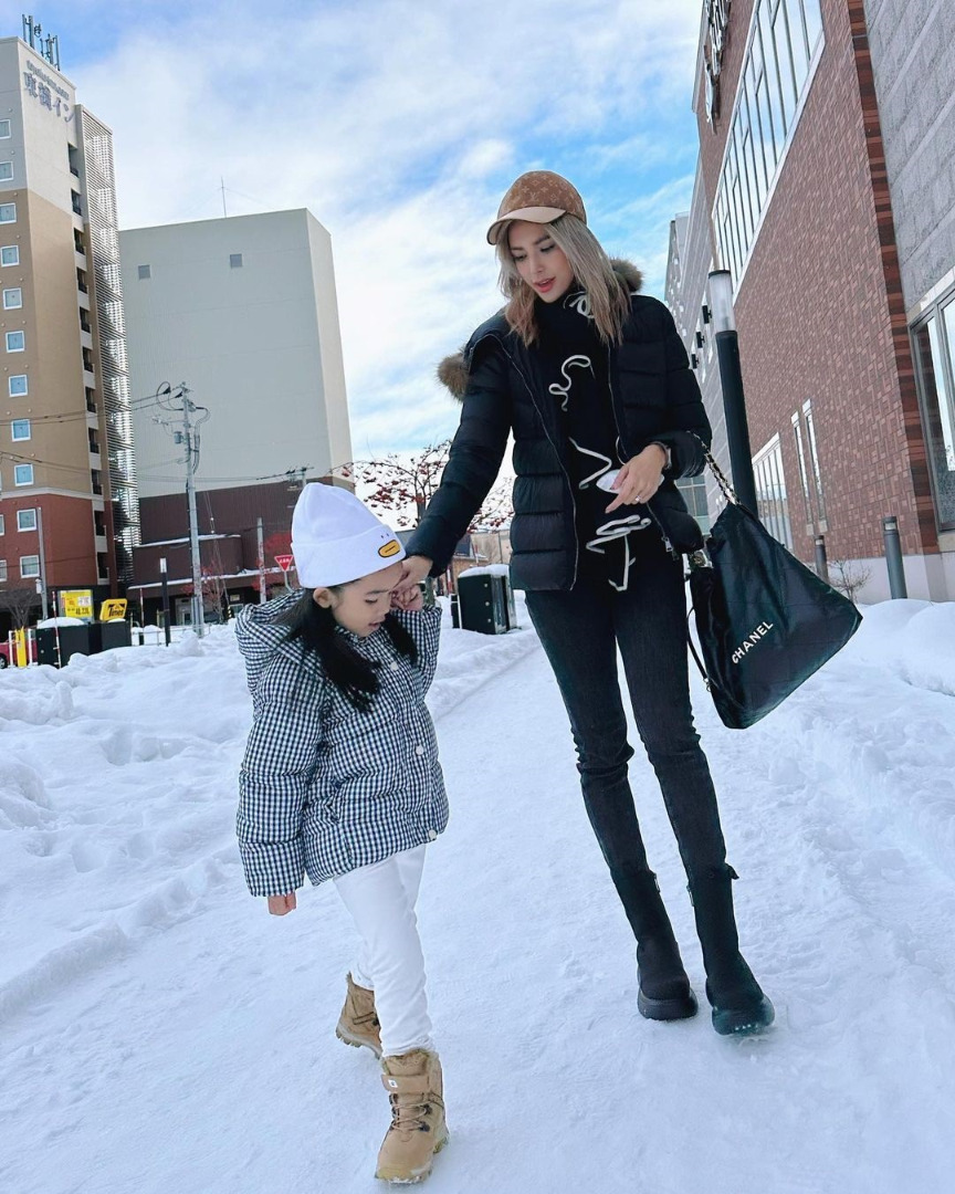 อุ้ม ลักขณา