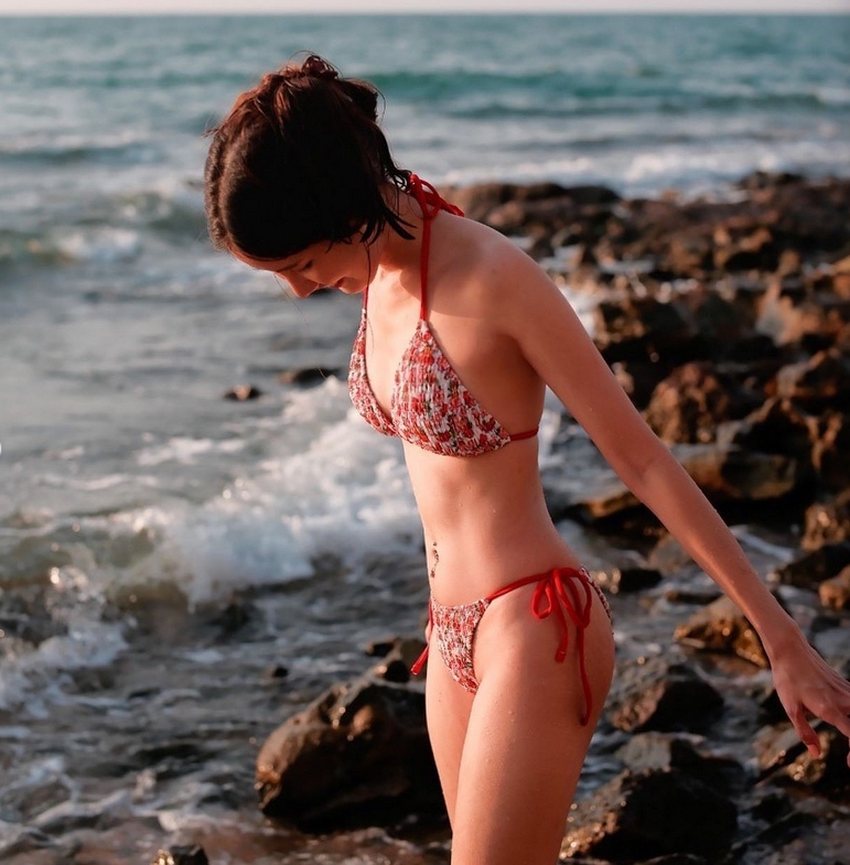 บุ๊ค ณิชารีย์