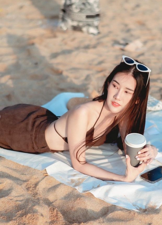 บุ๊ค ณิชารีย์