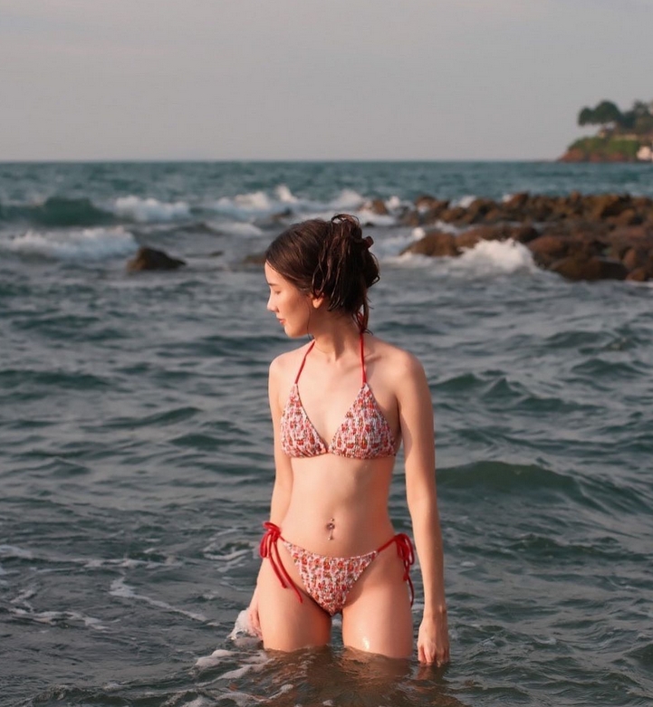 บุ๊ค ณิชารีย์