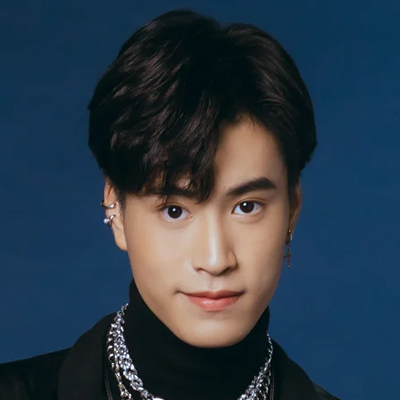 เจมีไนน์ นรวิชญ์