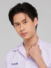 "วิน" (วินนี่ ธนวินท์)