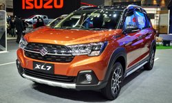 Suzuki XL7 2022 ใหม่ เพิ่มหลังคาดำ ราคา 789,000 บาท ที่งานมอเตอร์โชว์