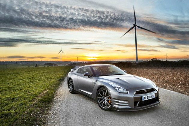 2013 Nissan GT-R เบ่งสมรรถนะฟัด Nurburgring เพียง 7.18 นาที