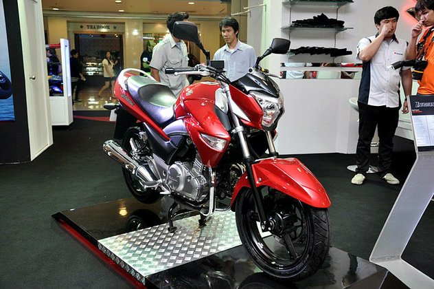 Suzuki Inazuma 250 อีกความหวังของ 2 ล้อ รุ่น 250 ซีซี