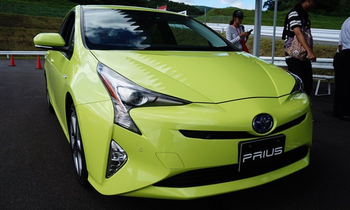 ทดลองขับ 2016 Toyota Prius และ Mirai ใหม่ เข้าไทยเถอะขอร้อง...!