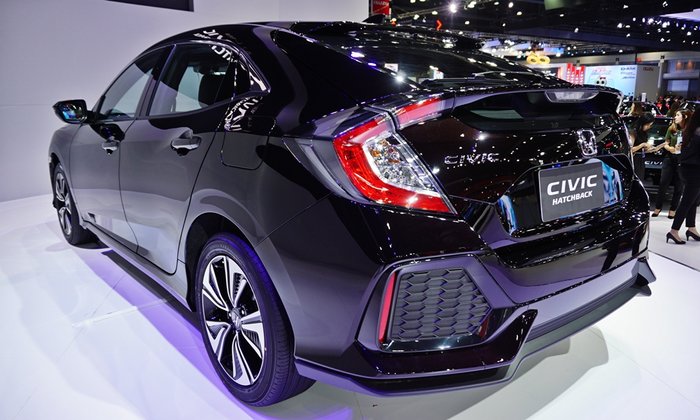 Honda Civic Hatchback 2017 ใหม่ เผยโฉมที่งานมอเตอร์โชว์