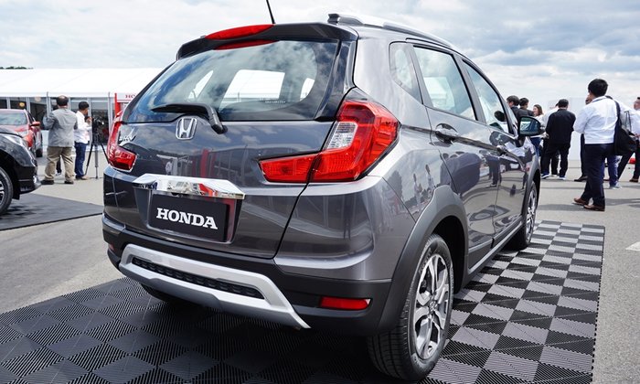 Honda WR-V 2017 ครอสโอเวอร์ในร่าง Jazz ชมภาพจริงทั้งภายนอก-ภายใน