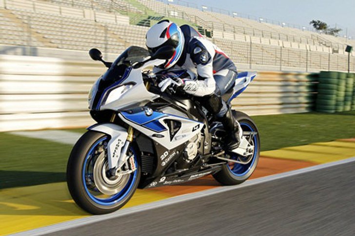 BMW HP4 ยอดสปอร์ตไบค์จากขุมพลัง 1000 RR