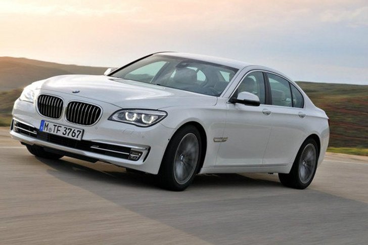 2013 BMW 760i ฉลอง 25 ปี เครื่อง V12 มีแค่ 15 คันในโลก