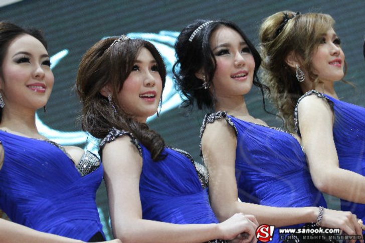 พริตตี้ SSANGYONG Motor Expo 2012