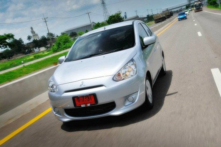 ราคาจำหน่ายรถยนต์ Mitsubishi ประจำเดือน มกราคม 2556