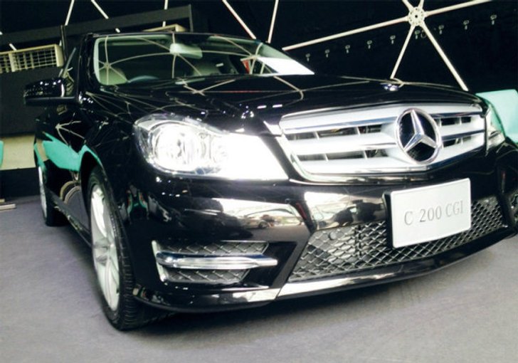 เบนซ์จับ C200 ใส่ชุดแต่ง ขายราคาเดิม 2.25 ล้าน รับประกัน 3 ปี-เอาใจโจ๋