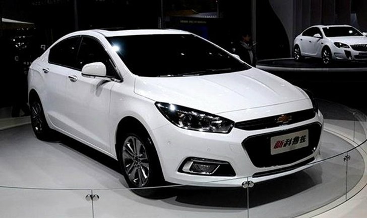 Chevrolet Cruze 2015 เผยรูปภายในใหม่ ไฉไลกว่าเดิม