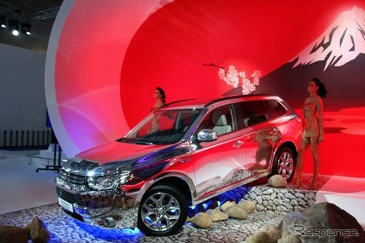 'Mitsubishi Outlander PHEV' สีพิเศษเปิดตัวที่รัสเซีย