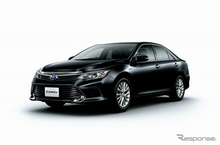 Toyota Camry Hybrid ไมเนอร์เชนจ์ใหม่ หรูกว่าเดิม