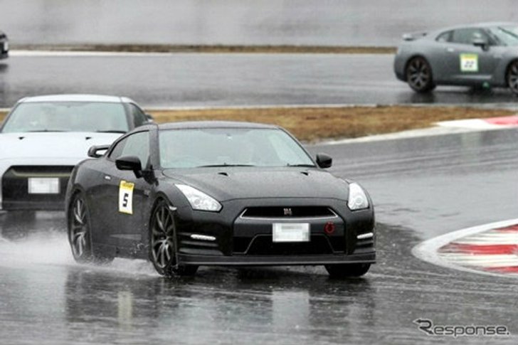 Nissan GT-R จัดอบรมขับขี่ในสนามแข่งจริงที่ประเทศญี่ปุ่น