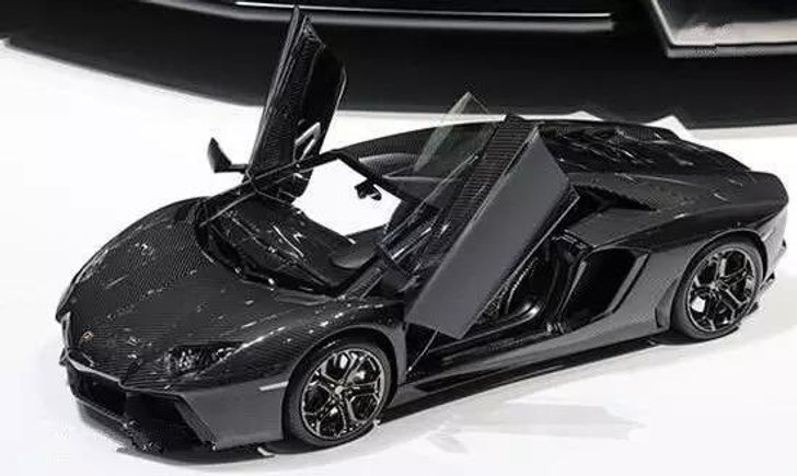 อึ้ง! รถโมเดล Lamborghini Aventador คันนี้ ราคาแพงกว่าของจริง 12 เท่า!