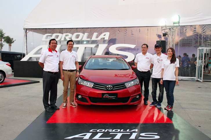 โตโยต้านำสุดยอดนักขับรถระดับโลกลุย 'New Corolla Altis World Pro Challenge' ที่งานมอเตอร์โชว์ 2016