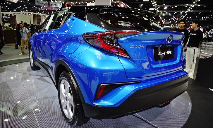 Toyota C-HR 2018 ใหม่ เคาะราคารุ่นเริ่มต้นไม่ถึงล้าน...!