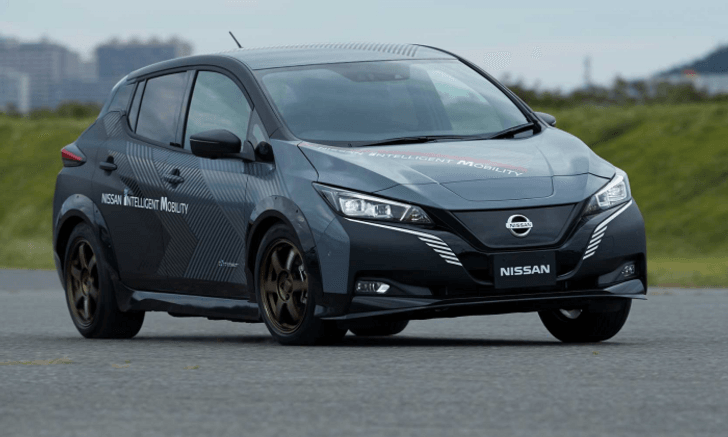Nissan Leaf ที่ใช้ 2 มอเตอร์ไฟฟ้าจะกลายเป็นต้นแบบรถยนต์ EV ขับเคลื่อนสี่ล้อ