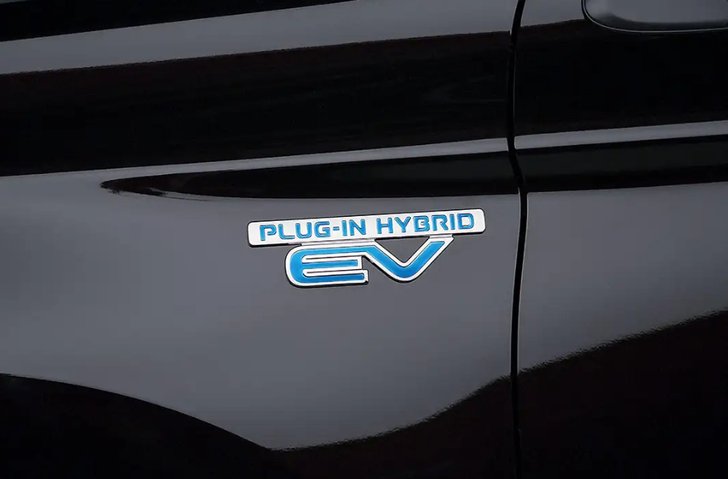 Mitsubishi Outlander PHEV 2020 อเนกประสงค์ยอดนิยมเคาะราคา 1.1 ล้านที่ยุโรป