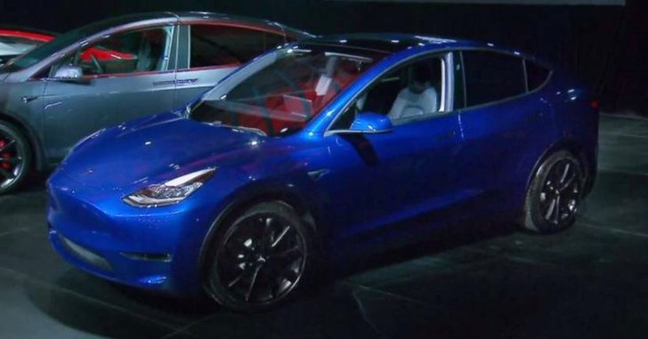 รถยนต์ต้นแบบ Telsla Model Y