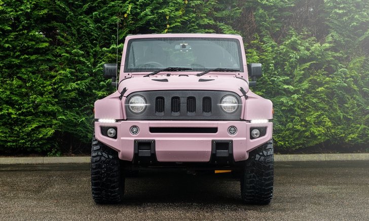 ให้มันเป็นสีชมพู! Pink Jeep Wrangler RHD จากฝีมือการรังสรรค์ของ Kahn Design