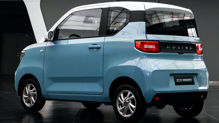 เบิกตัว Wuling Hongguang รถยนต์ทรงกล่องใช้ถ่านพลังไฟฟ้าขับเคลื่อน!