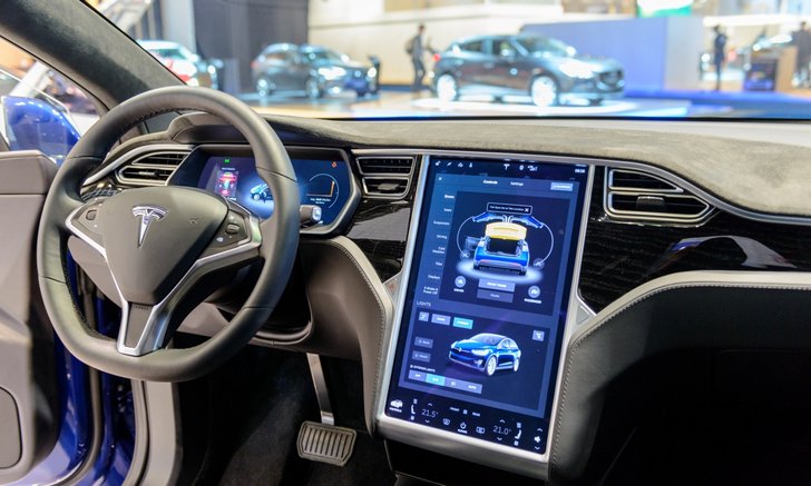 SAE จะแตะระดับ 5! Elon Musk เผยรถยนต์ Tesla เข้าใกล้การไม่มีมนุษย์ช่วยขับ
