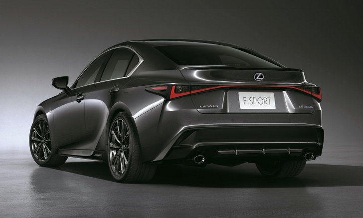 All-new Lexus IS300h 2021 ใหม่ เคาะราคาเริ่มต้นเหลือเพียง 2,690,000 บาท