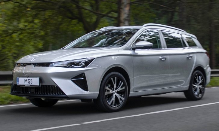 MG5 Electric 2022 ใหม่ ปรับหน้าตาล้ำสมัยยิ่งขึ้นพร้อมแบตเตอรี่วิ่งไกล 440 กม.