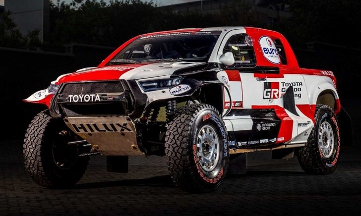 Toyota GR DKR Hilux T1+ กระบะขุมพลัง 400 แรงม้า จ่อลงแข่งดาการ์แรลลี่