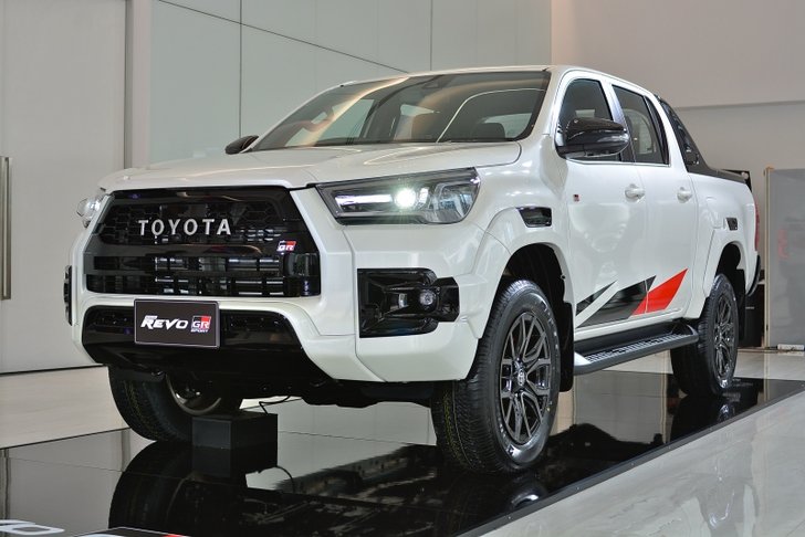 toyota sport ราคา van