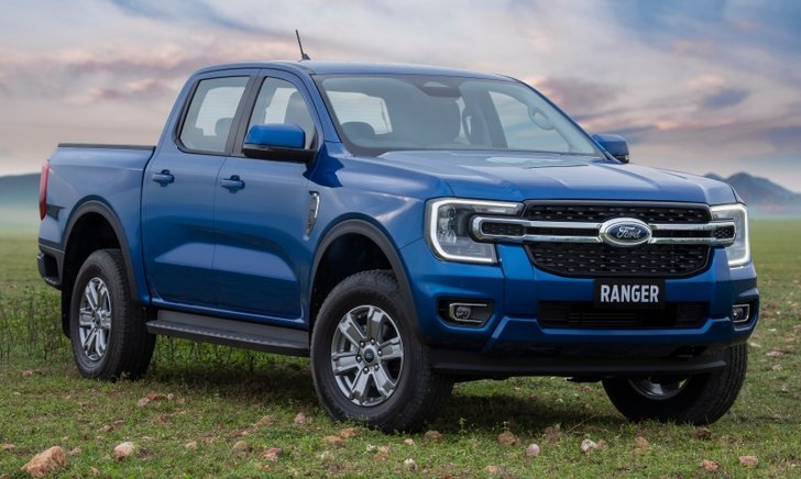 ไปดู All-new Ford Ranger 2022 ใหม่ รุ่น XLT ตัวรองท็อปจาก Wildtrak
