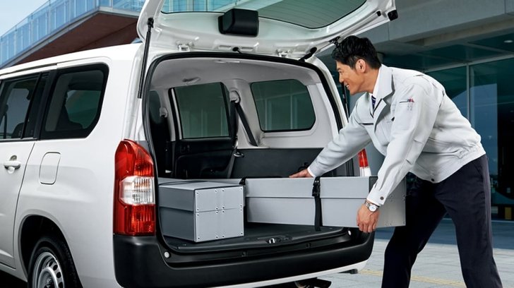 Toyota probox 2022