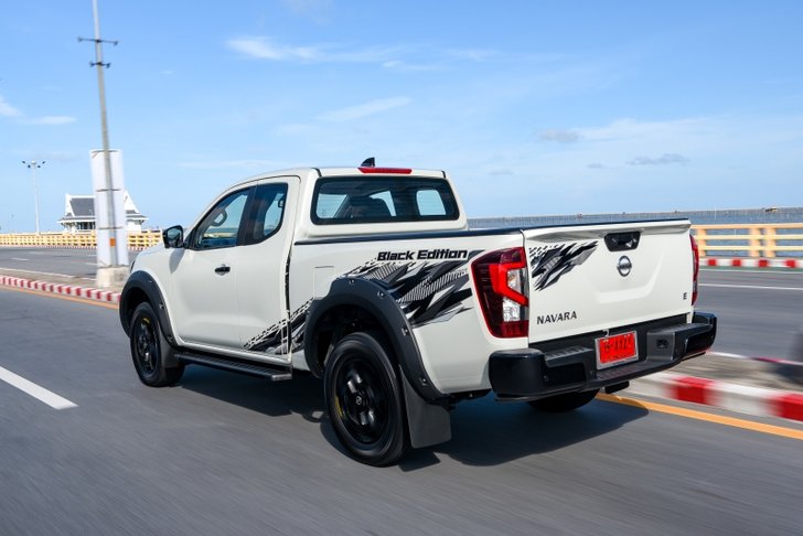 nissan_navara_black_edition_0_2